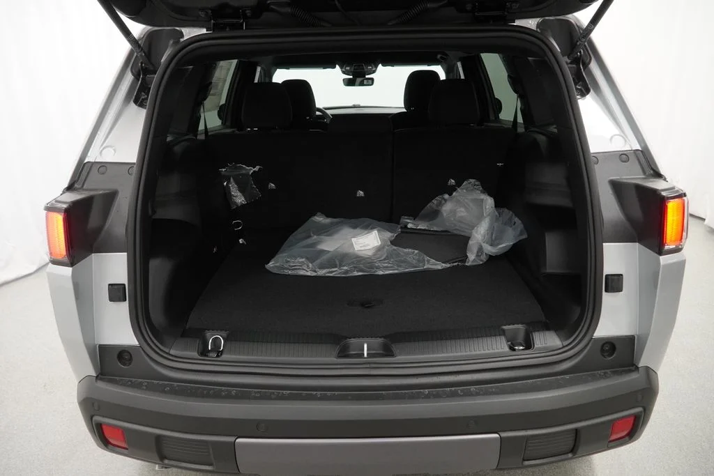 New 2026 Silver Zynith Clear-Coat Exterior Paint Jeep Laredo image 30