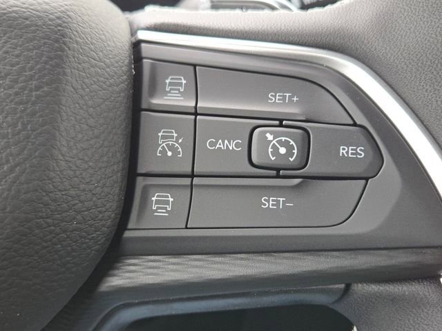 New 2026 Diamond Black Crystal Pearl-Coat Exterior Paint Jeep Laredo image 18