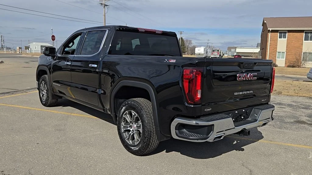 2026 GMC Sierra 1500 SLT - Photo 27