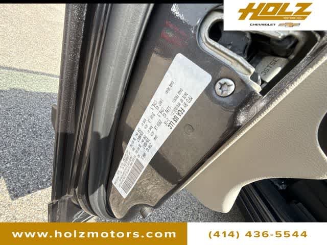 Used 2016 Gray Dodge SE image 30