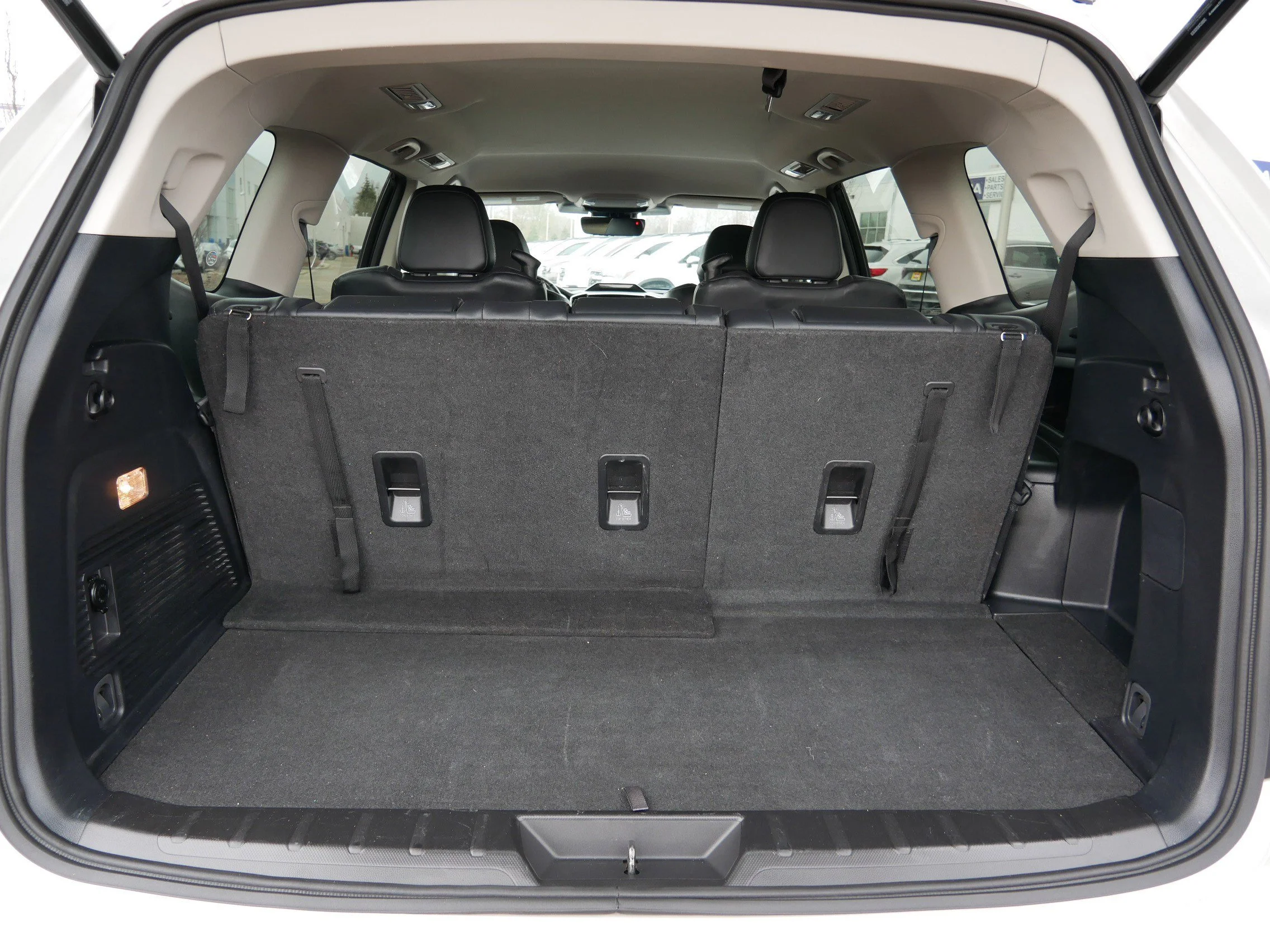 Used 2023 Crystal White Pearl Subaru Limited image 19