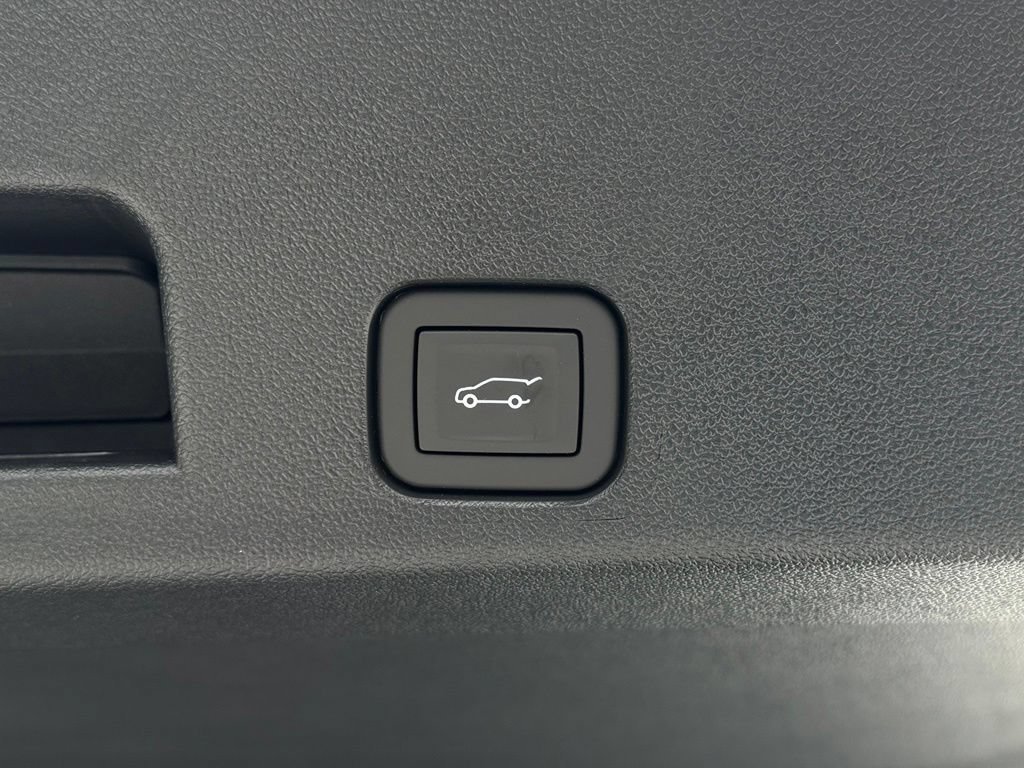 2026 Chevrolet Traverse LT - Photo 16
