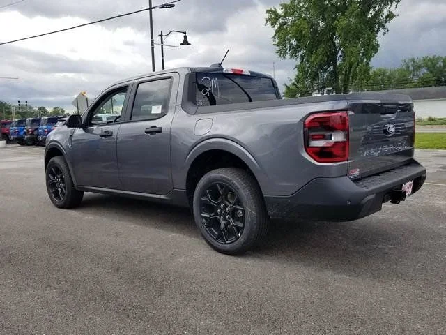 New 2026 Carbonized Gray Metallic Ford XLT image 36