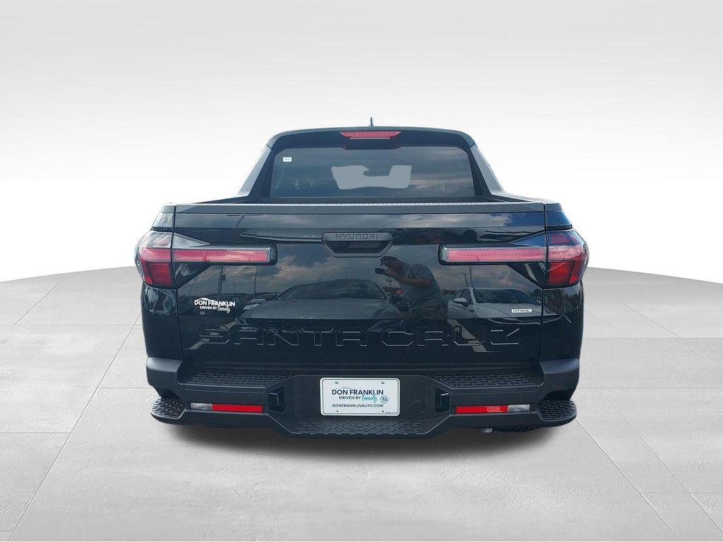 New 2027 Black Hyundai SE AWD image 4