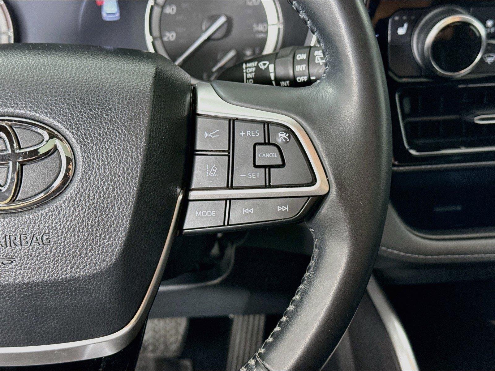 Used 2022 Midnight Black Metallic Toyota XSE image 18