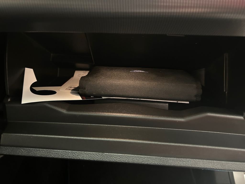Used 2018 Silver Ford Titanium image 23