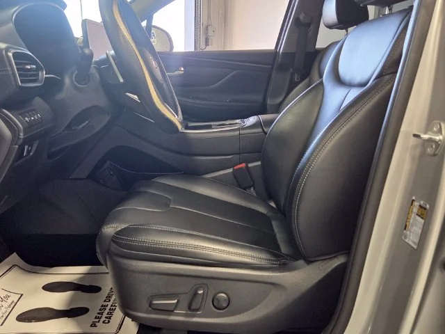 Used 2023 Silver Hyundai SEL image 3