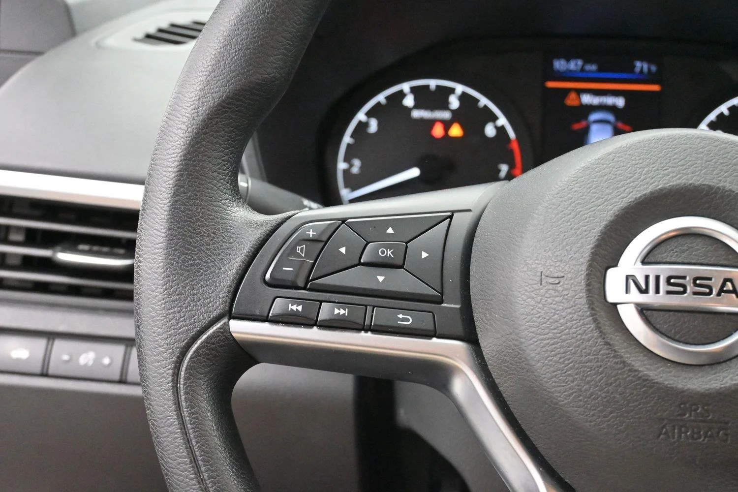 Used 2022 Glacier White Nissan 2.5 S image 16