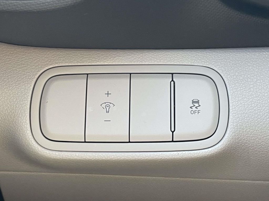 Certified Used 2023 Blue Hyundai SEL image 18