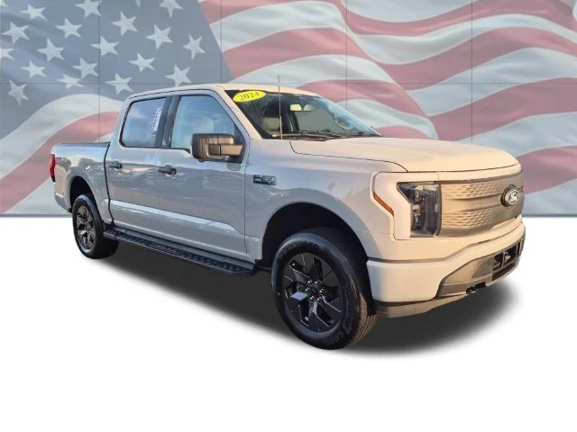 Used 2024 White Ford XLT image 2