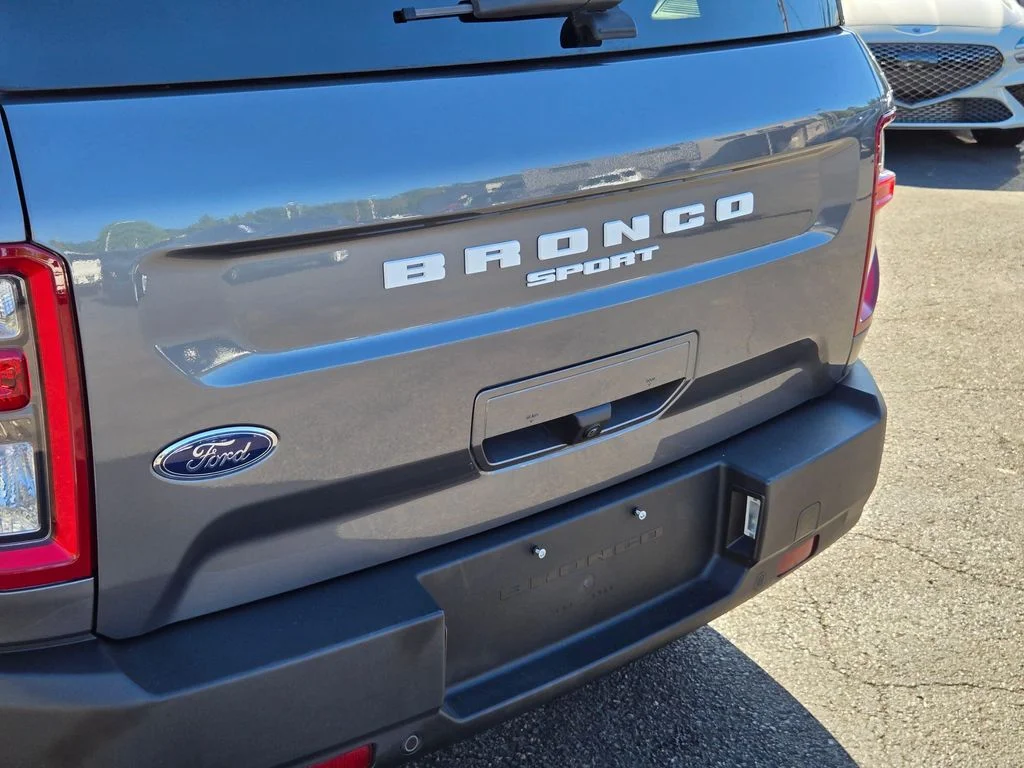 Used 2024 Gray Metallic Ford Outer Banks image 16