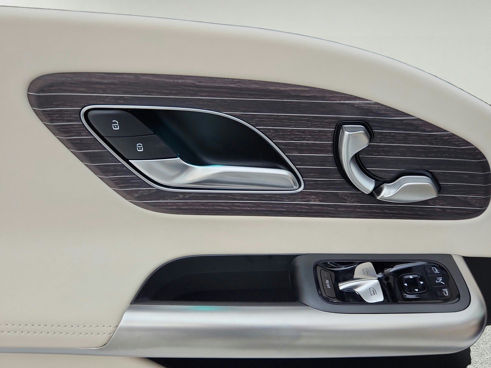 New 2027 Polar White Mercedes-Benz CLA 220 Hybrid image 46
