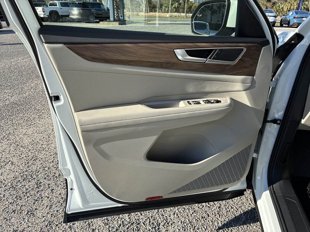 New 2026 White/off-white Volkswagen SE image 18