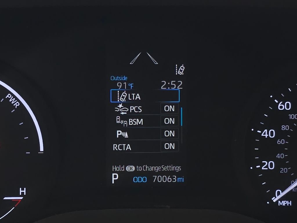 Used 2022 Pearl Toyota XLE image 23