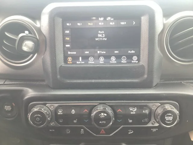 Used 2019 Billet Silver Metallic Jeep Sport S image 10