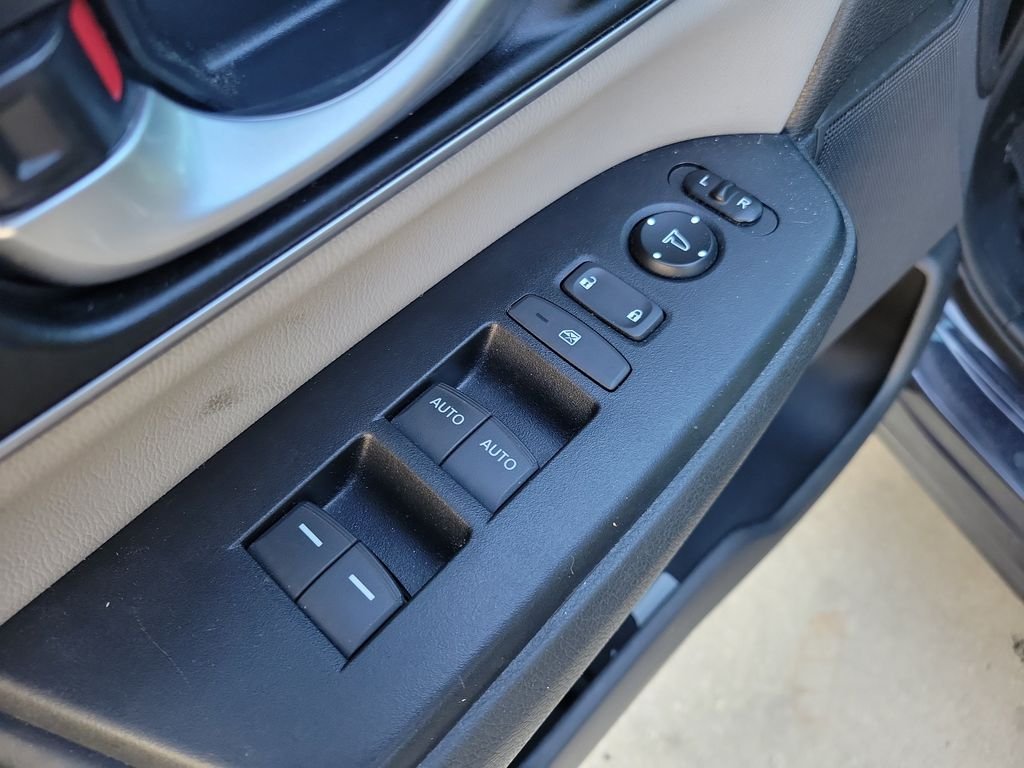 2017 Honda CR-V Touring - Photo 22