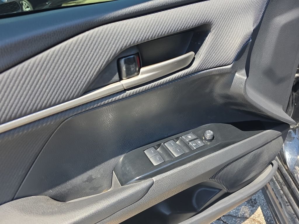 Used 2025 Midnight Black Metallic Toyota SE image 20