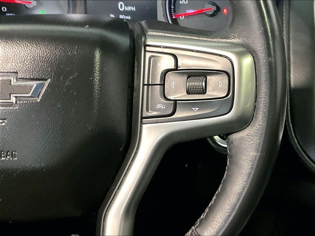 Used 2021 Gray Chevrolet Z71 image 25
