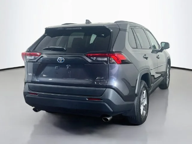 Used 2022 Magnetic Gray Metallic Toyota XLE image 22