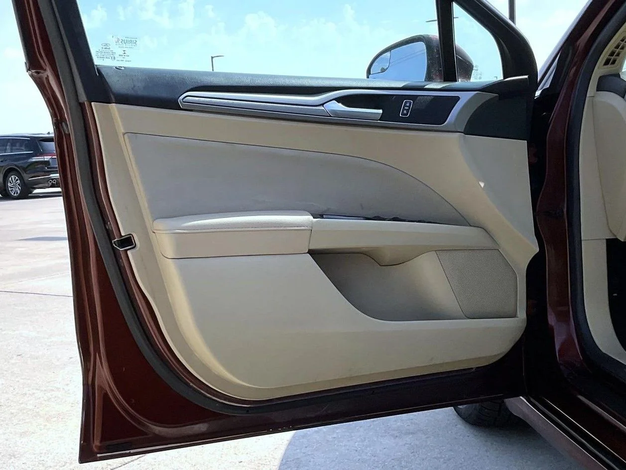 Used 2016 Brown Ford SE image 9