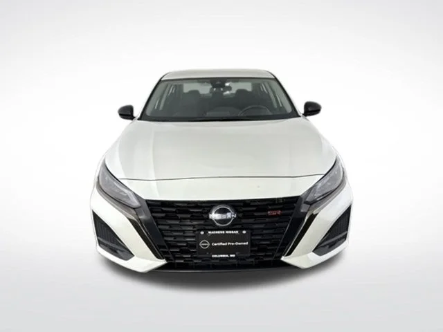 Used 2024 White Nissan 2.5 SR image 4
