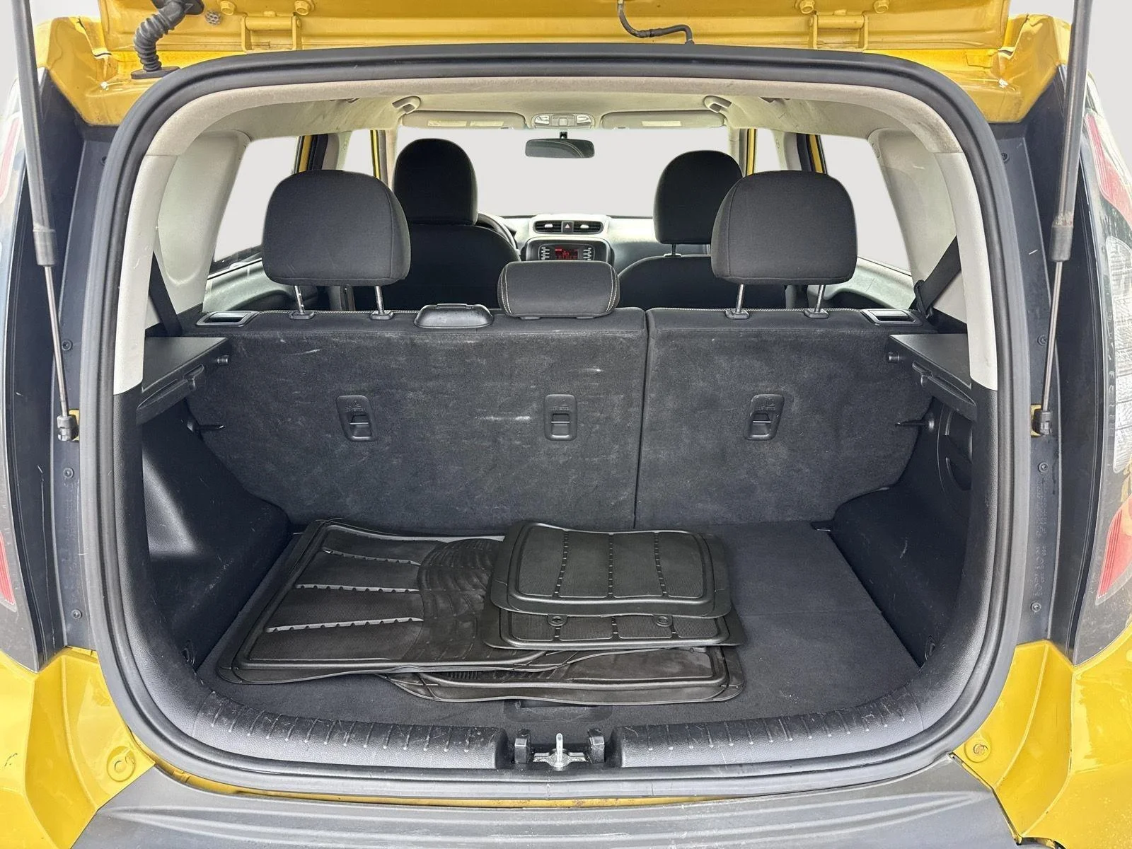 Used 2014 Solar Yellow Kia + image 6