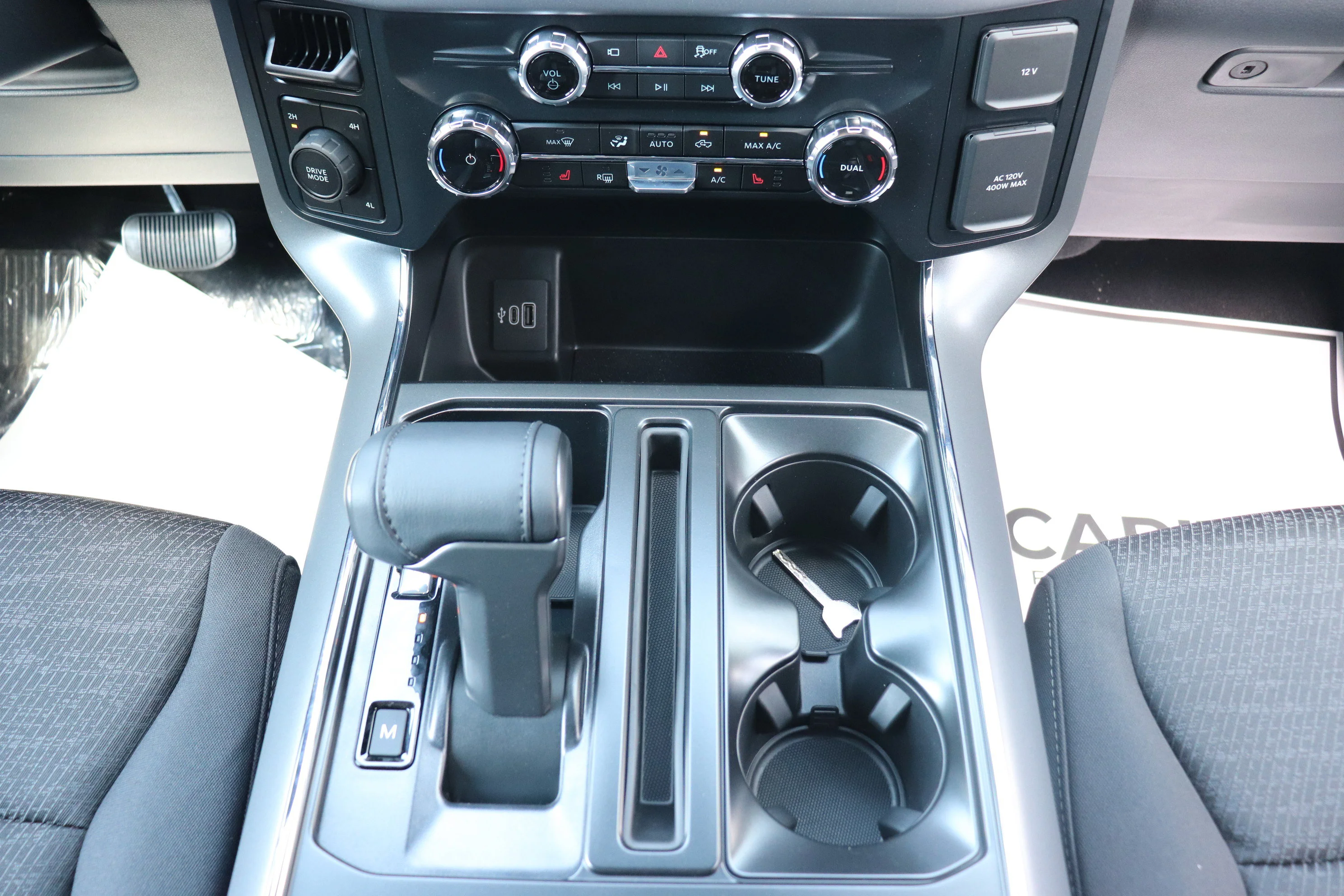 New 2026 OXFORD WHITE Ford XLT image 18