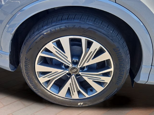 Used 2023 Gray Audi Premium Plus image 4