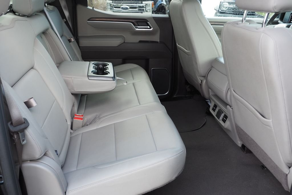 Used 2025 Black GMC SLT image 19