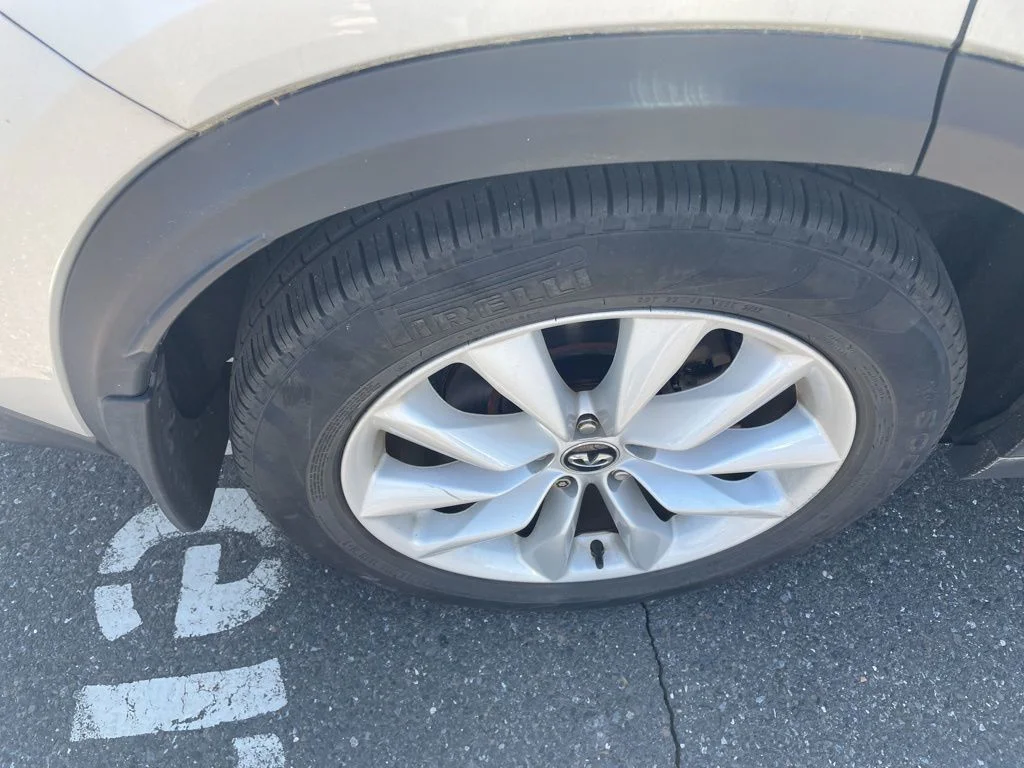 Used 2019 Liquid Platinum INFINITI ESSENTIAL image 3