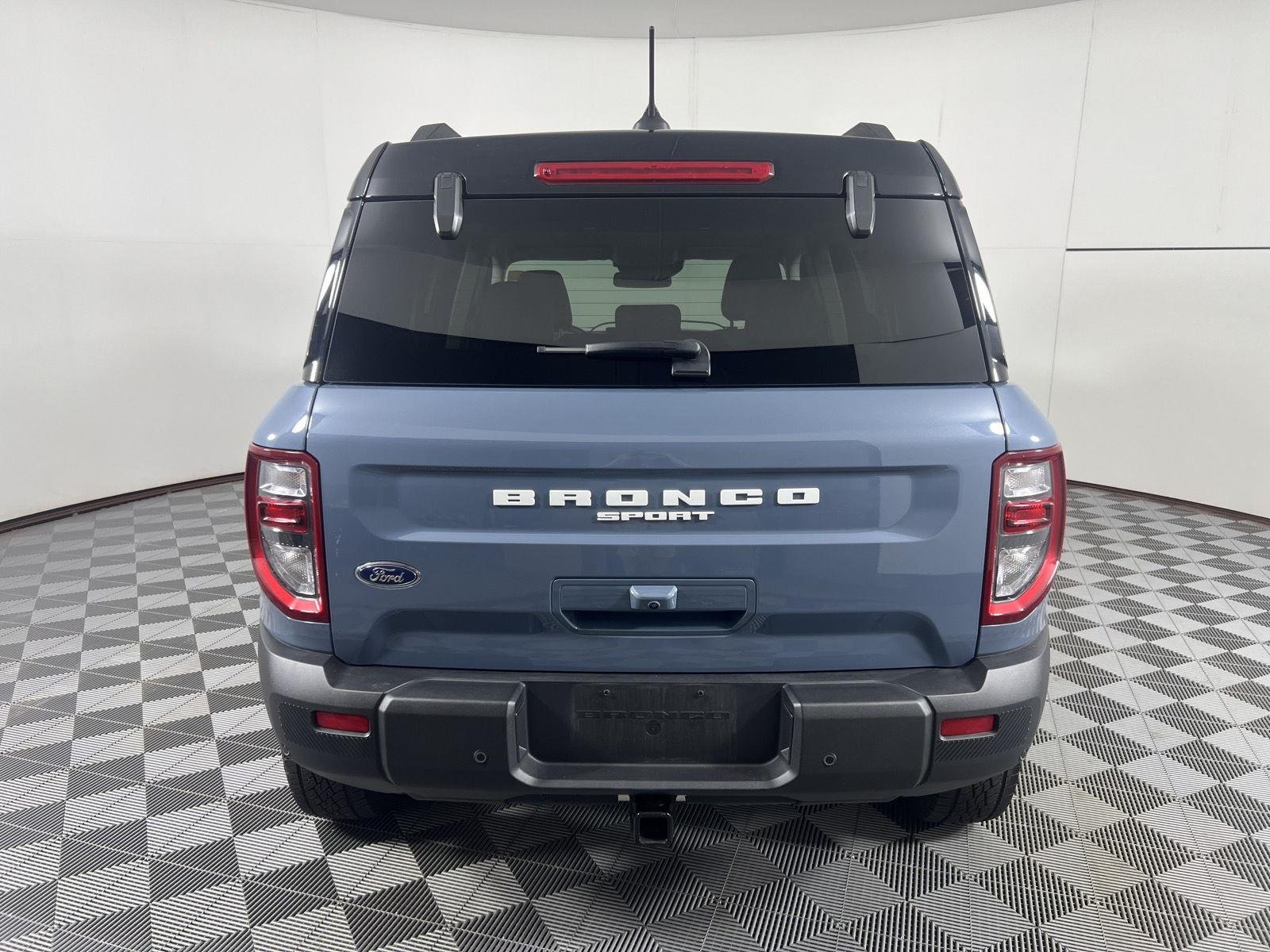 Used 2025 Azure Gray Metallic Tri-Coat Ford Badlands image 12
