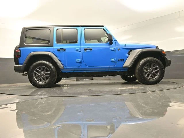 Used 2024 Blue Jeep Sport S image 43