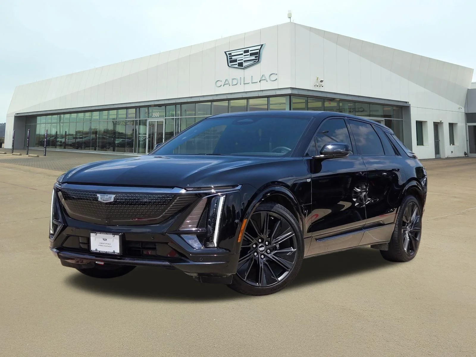 Used 2024  cadillac Sport image 1