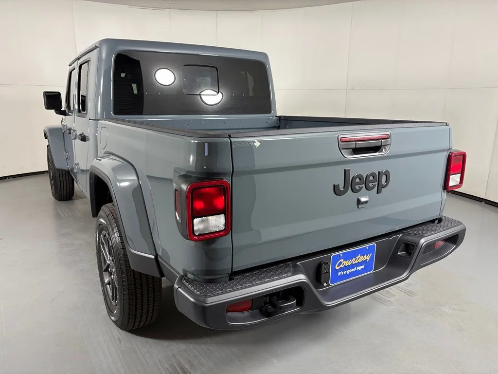 2026 Jeep Gladiator Willys - Photo 6