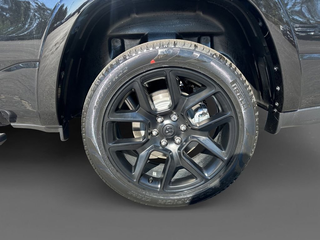 New 2026 Diamond Black Crystal Pearl-Coat Exterior Paint RAM Laramie image 8
