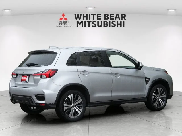 Certified Used 2025 Alloy Silver Metallic Mitsubishi 2.0 ES image 5