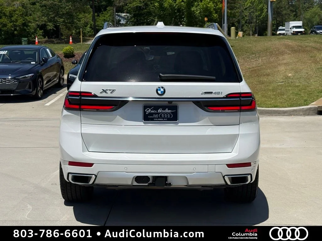 Used 2023 White BMW xDrive40i image 12