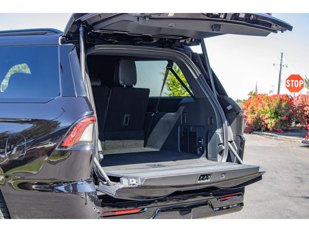 New 2026 Infinite Black Metallic Clearcoat Lincoln Reserve image 14