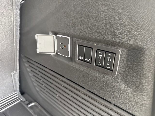 2026 GMC Yukon Denali - Photo 38