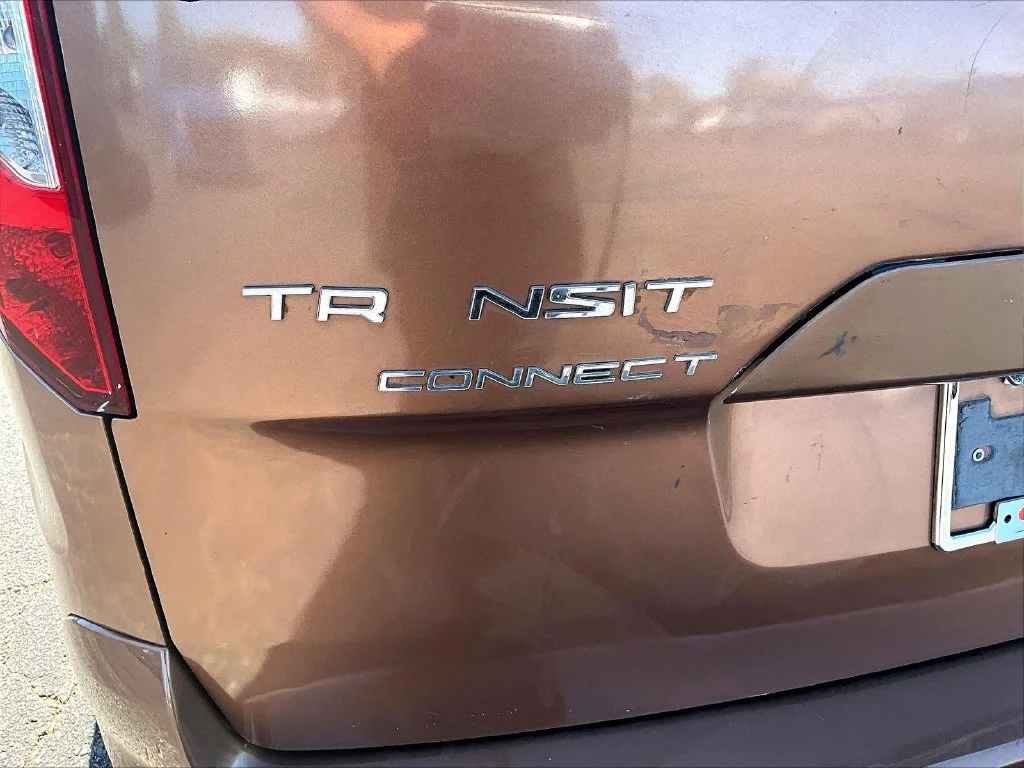 Used 2014  Ford Titanium image 8