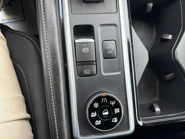 Used 2025 Gray Nissan SV image 38