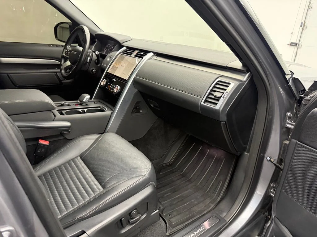 Used 2023  Land Rover S R-Dynamic image 37