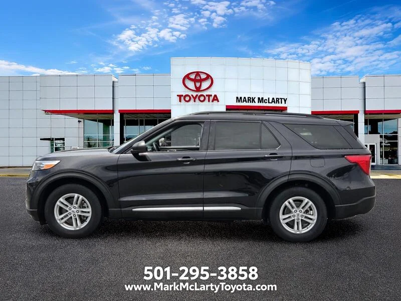 Used 2024 Black Metallic FORD XLT RWD image 2