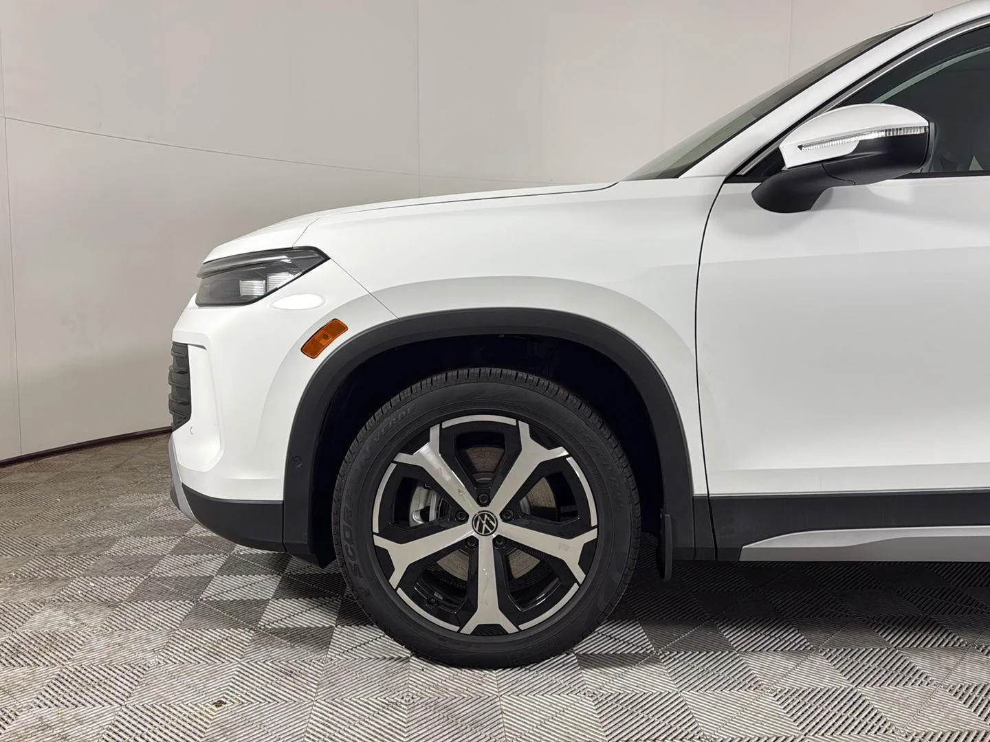 New 2026 Pure White Volkswagen SE image 8