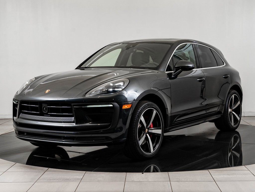 2024 Porsche Macan S's photo