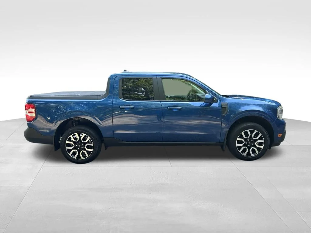 Used 2023 Blue Ford Lariat image 7