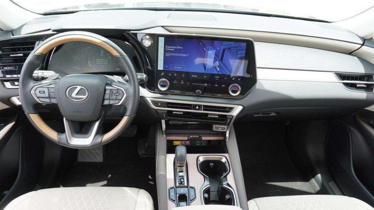 Certified Used 2025 SONIC CHROME Lexus RX 350 Premium Plus image 28