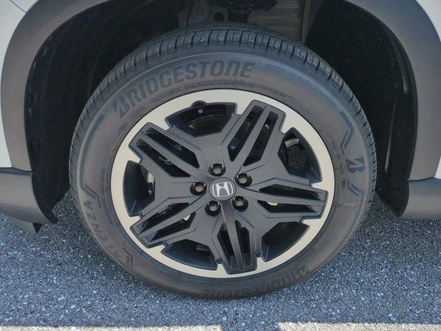 New 2026 Platinum White Pearl Honda Touring image 10