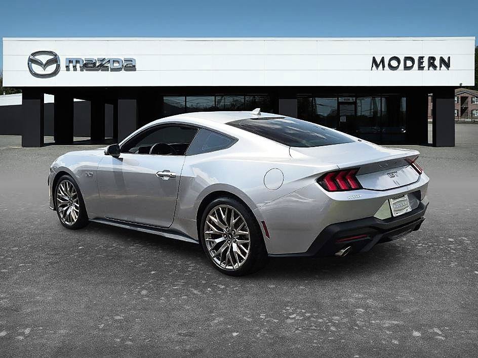 Used 2024 Silver Metallic Ford GT Premium image 3