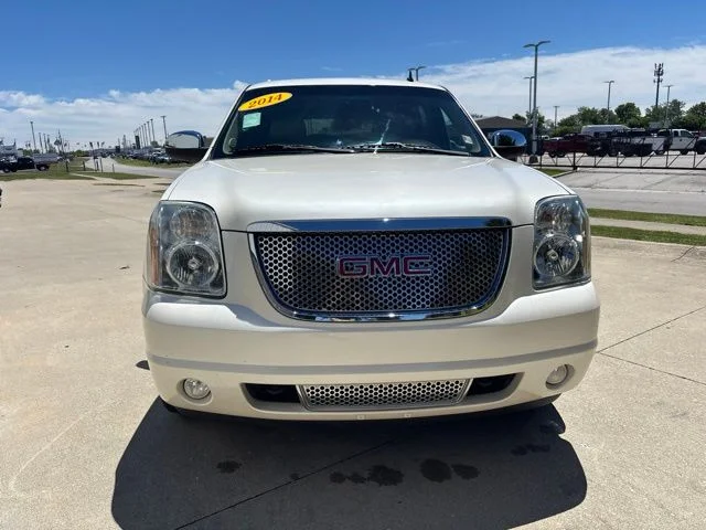 Used 2014 White Diamond Tricoat GMC Denali image 5